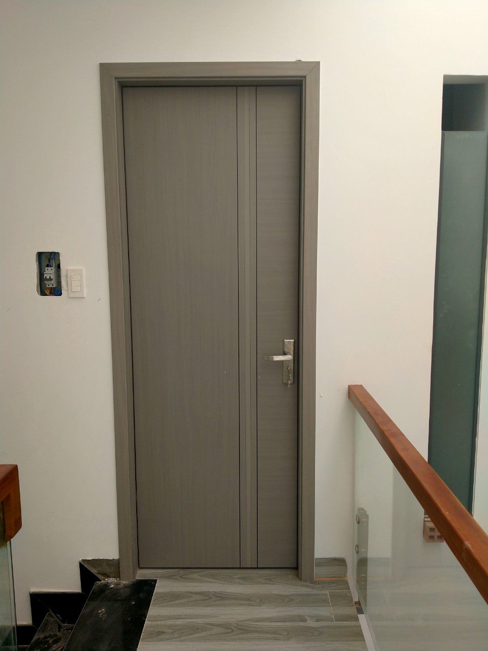 Giá Cửa gỗ Carbon  tại Lâm ĐỒNG  cửa phòng ngủ