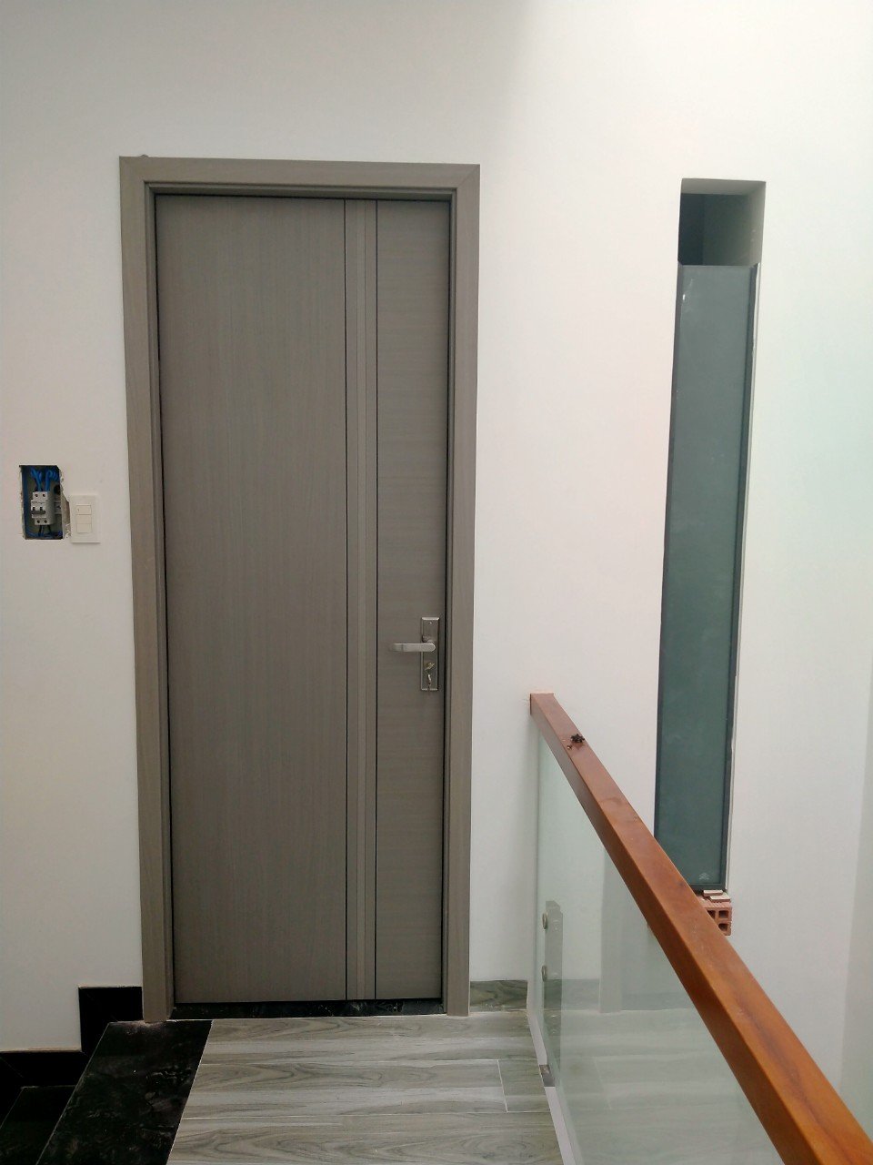 Giá Cửa gỗ Carbon  tại Lâm ĐỒNG  cửa phòng ngủ