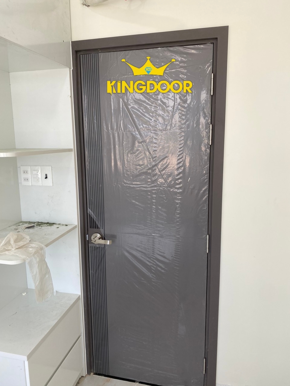 Giá Cưa Nhựa Composite TẠi Nha Trang - Cửa Nhựa Bền đẹp