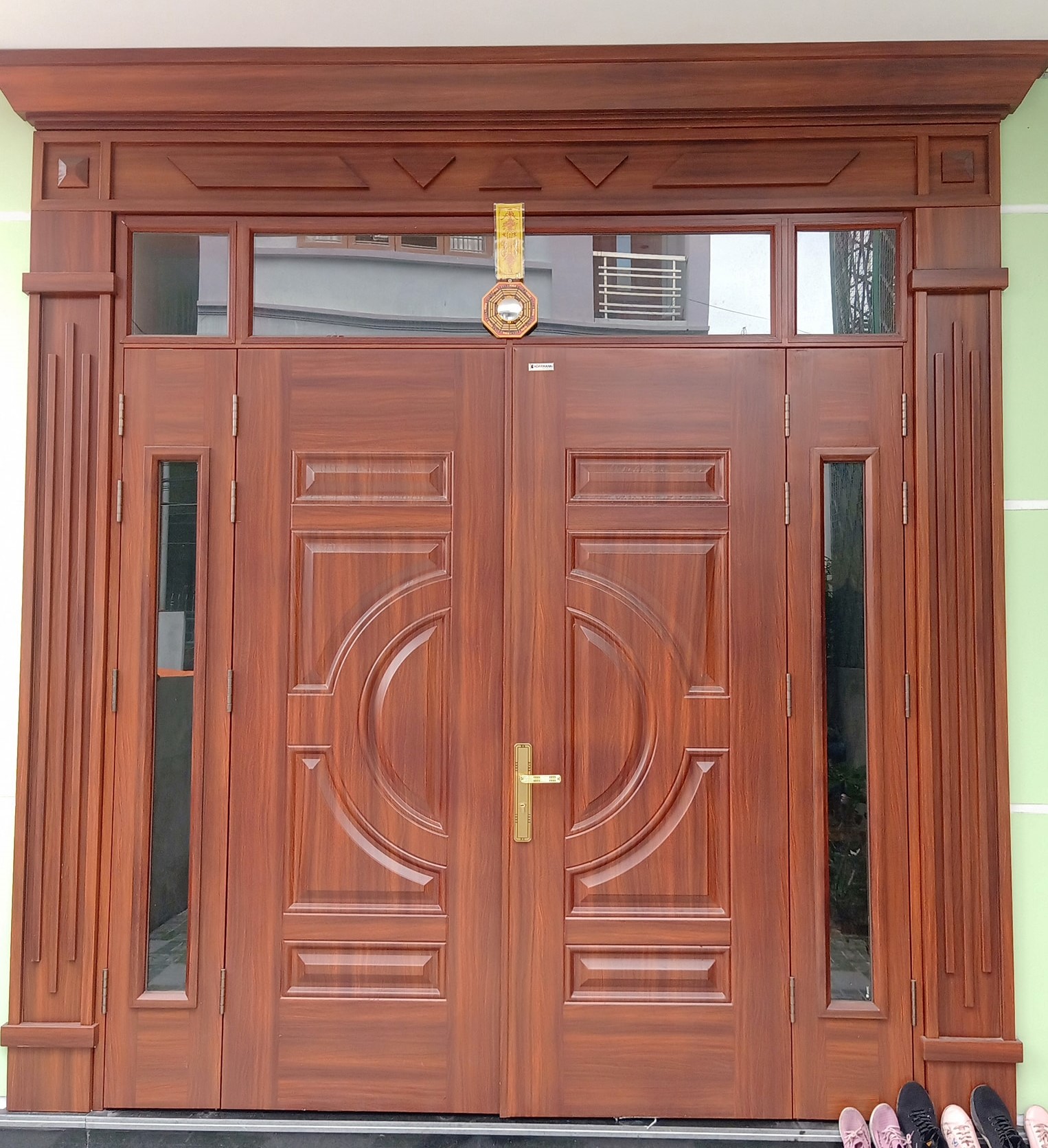 Báo Giá Cửa thép Vân gỗ tại KINGDOOR Bình Thạnh mới nhất hiện nay