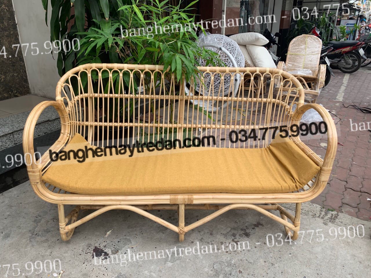 Bàn ghế sofa bằng chất liệu mây tự nhiên