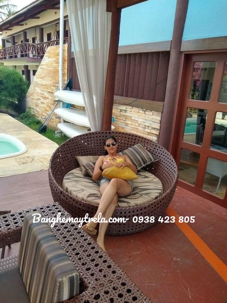 Giường tròn đan mắt cáo sale- Ghế hồ bơi ngoài trời