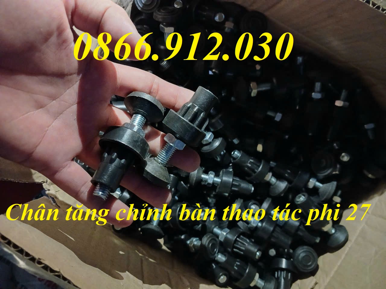 Chân đế nhựa tăng chỉnh cho ống phi 27, 28mm ren M10