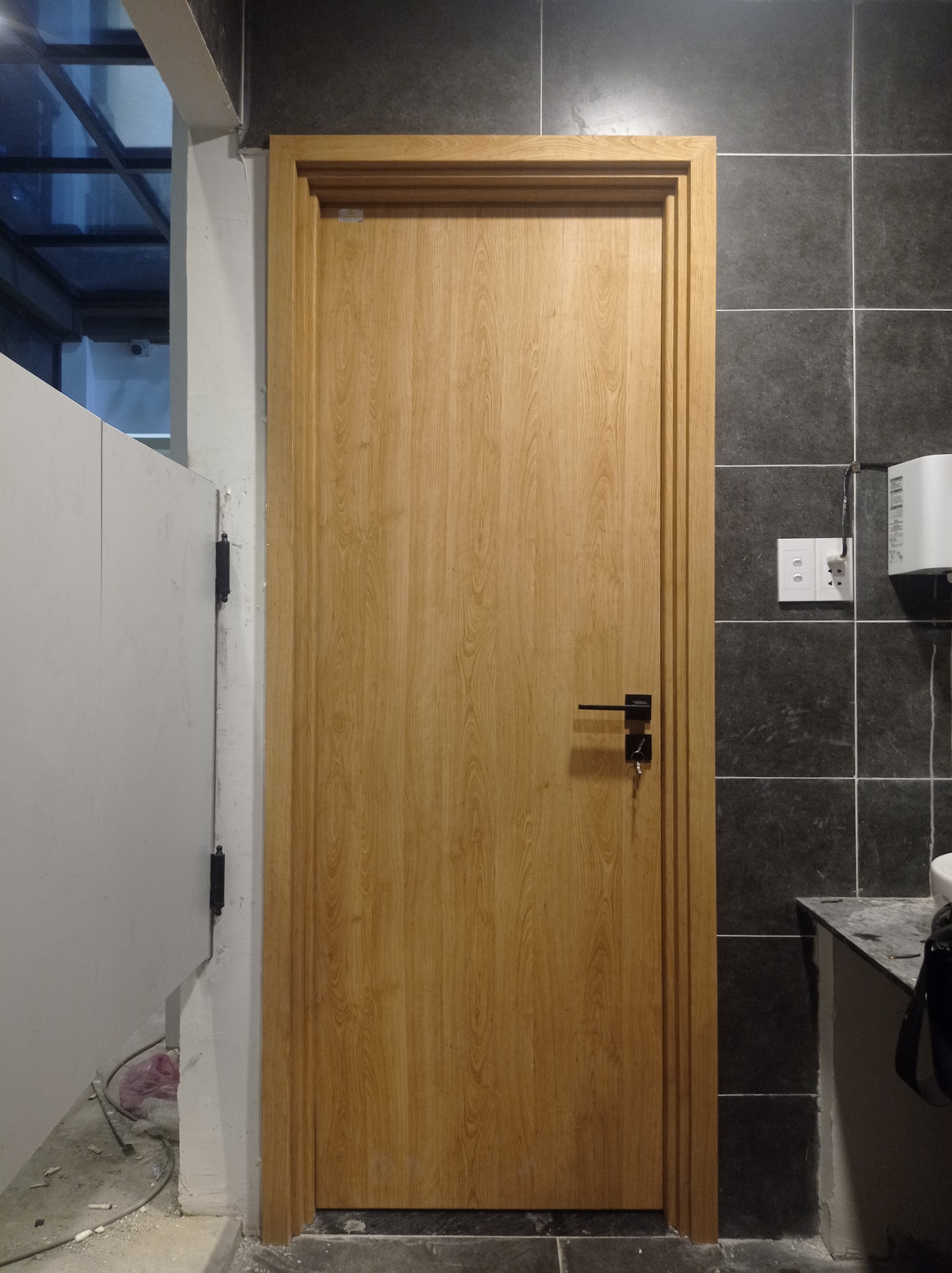 Cửa nhựa Composite dành cho phòng ngủ  xem báo giá