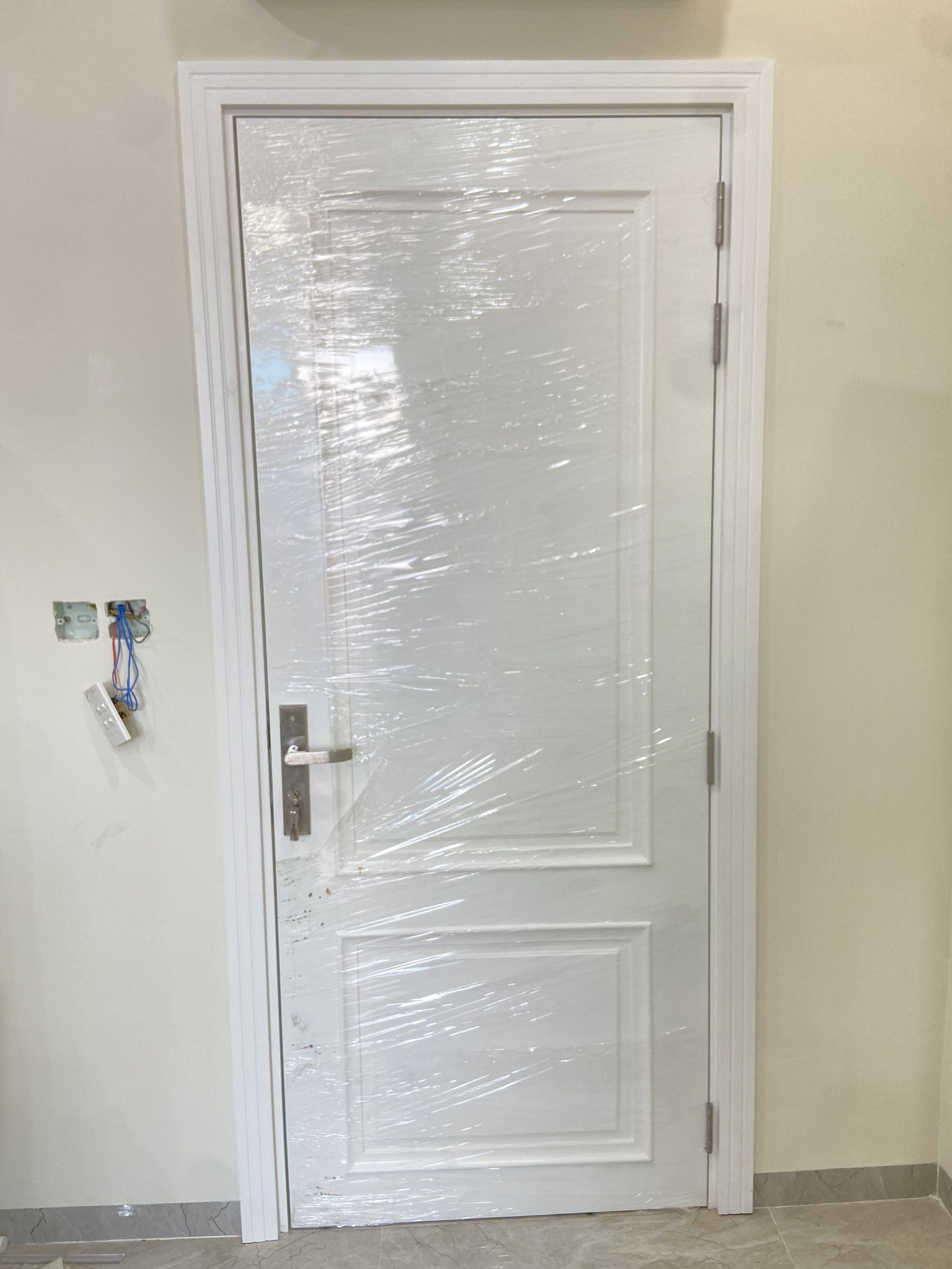 Cửa gỗ công nghiệp HDF Veneer đẹp tại Vũng Tàu