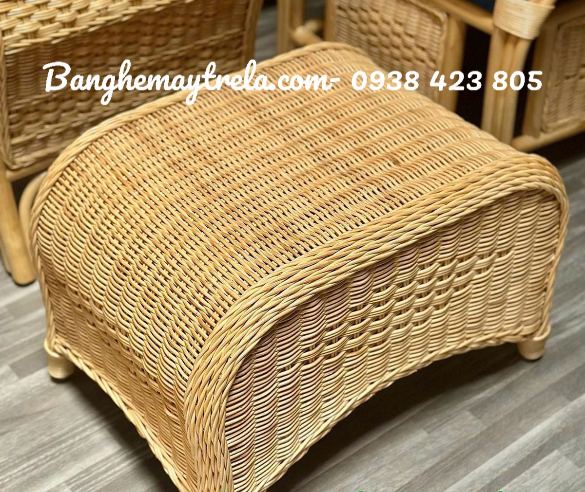 Bộ sofa mây tự nhiên đan kín phòng khách hiện đại