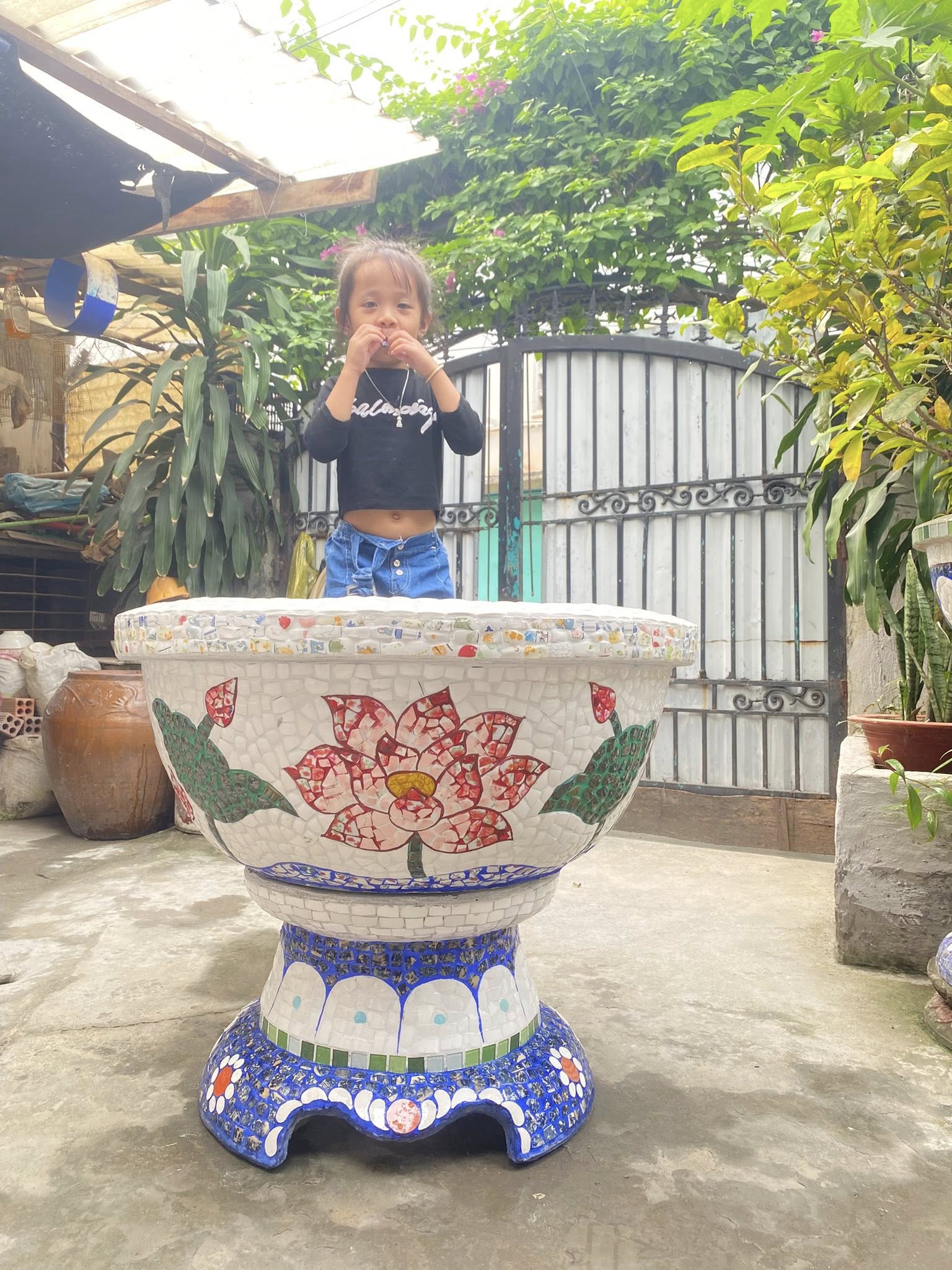 Chậu khảm miểng - đắp cẩn chén dĩa , tphcm