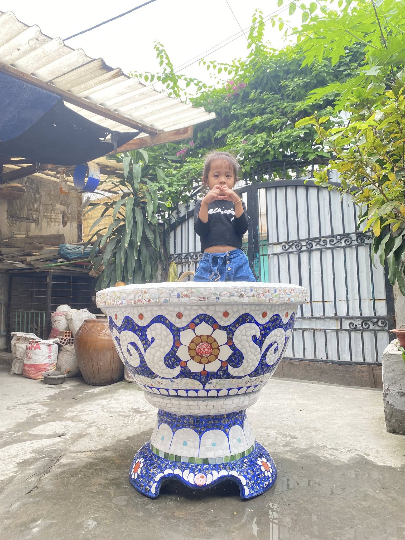 Chậu khảm miểng - đắp cẩn chén dĩa , tphcm