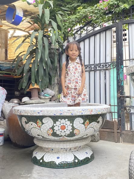 Chậu đắp tay cẩn miểng chén dĩa, thủ công mỹ nghệ  - Tphcm df