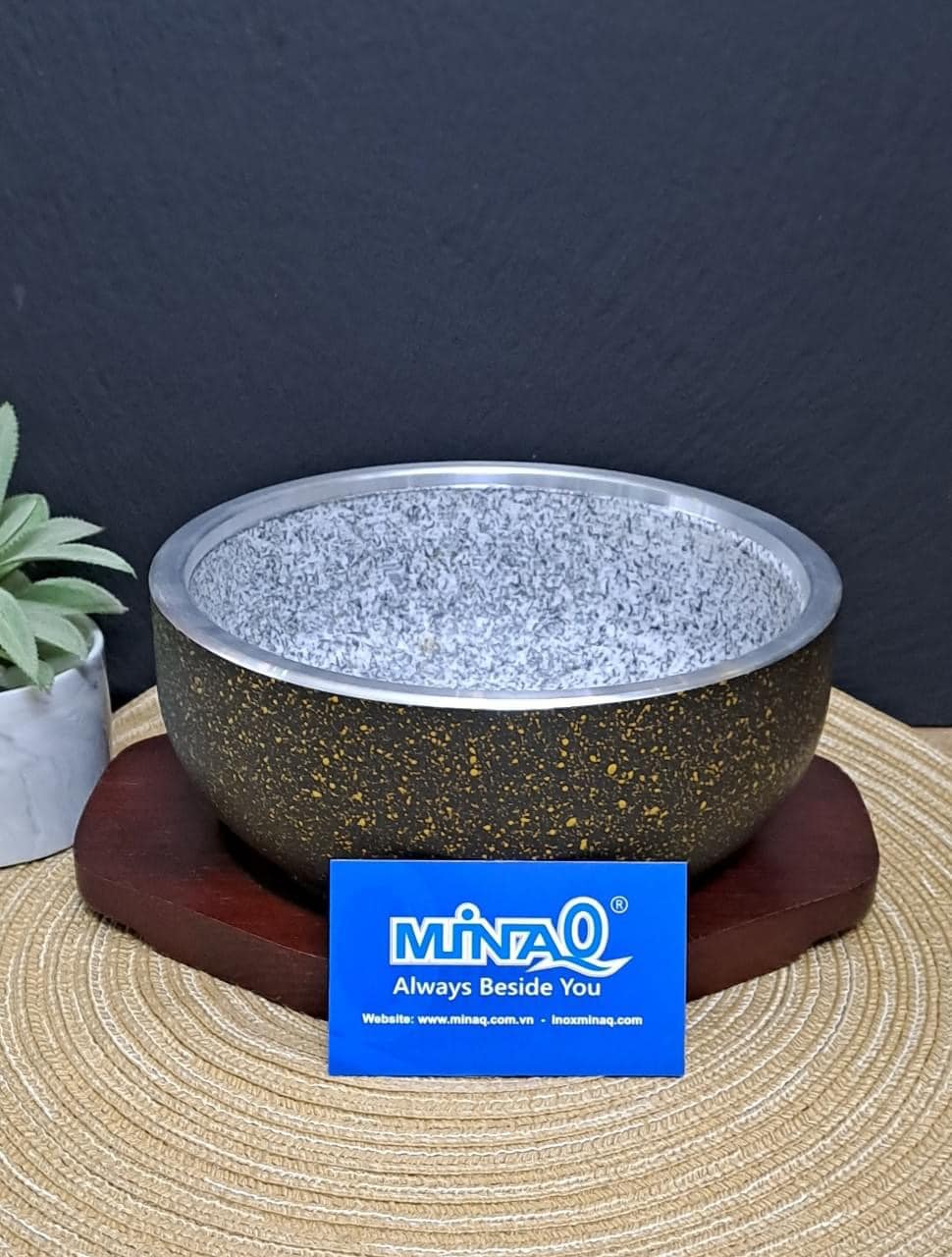 Thố đá giữ nhiệt bọc kim loại, tô đá n&oacuteng H&agraven Quốc cao cấp