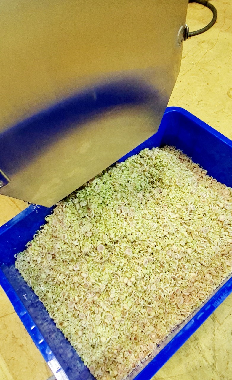 Máy Thái Lát Cấp Tay Được Sản Xuất Bởi Tech Garden