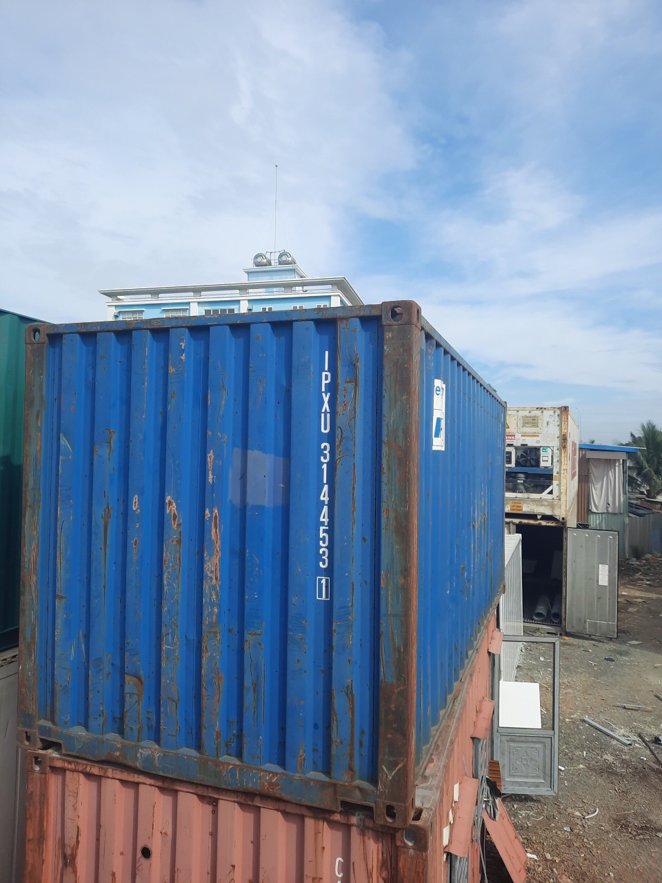 Container khô 20feet thanh lí chất lượng 80-85% 