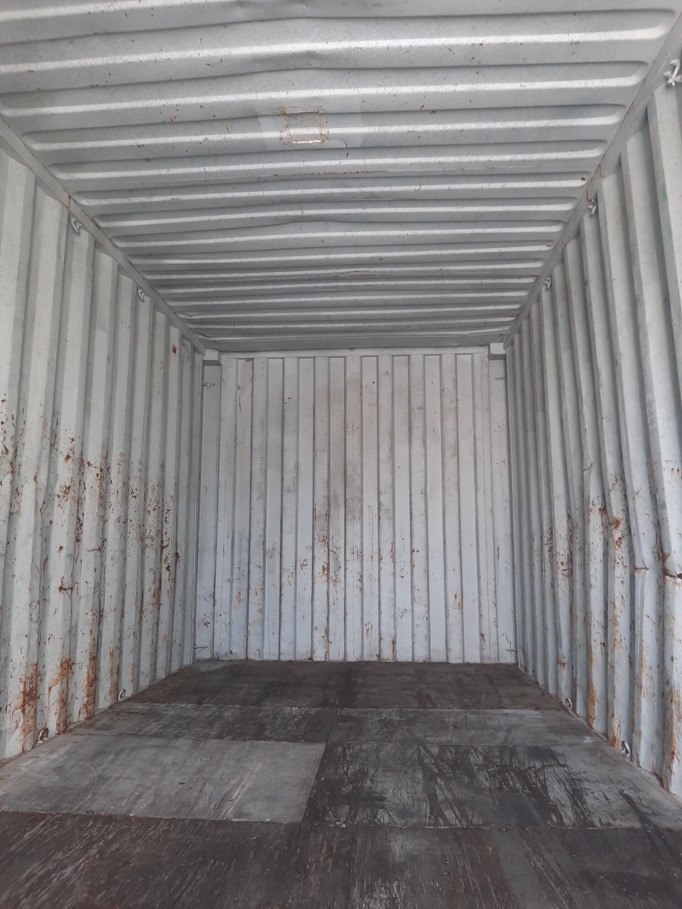 Container khô 20feet thanh lí chất lượng 80-85% 