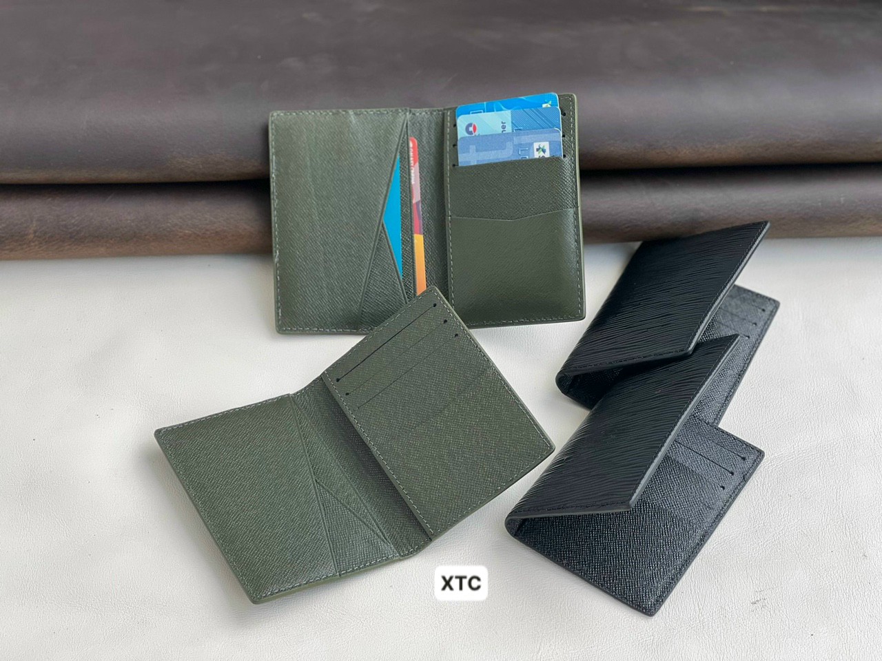 xưởng làm ví card , ví làm quà tặng cho doanh nghiệp