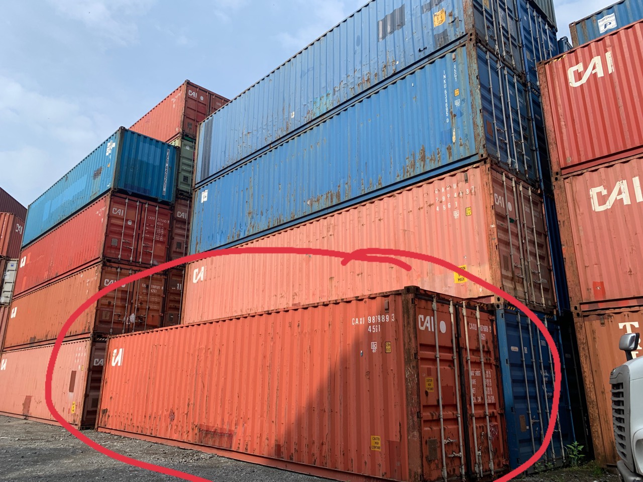 Container khô 40Hc thanh lí còn vài cái giá rẻ