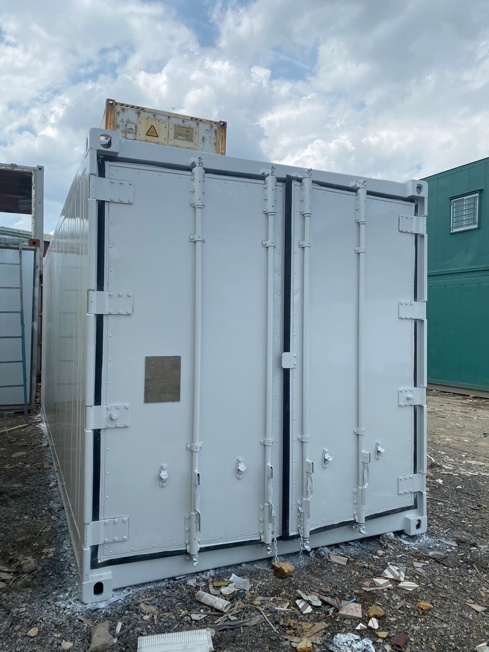 Container lạnh 20feet giá rẻ thanh lí cực tốt