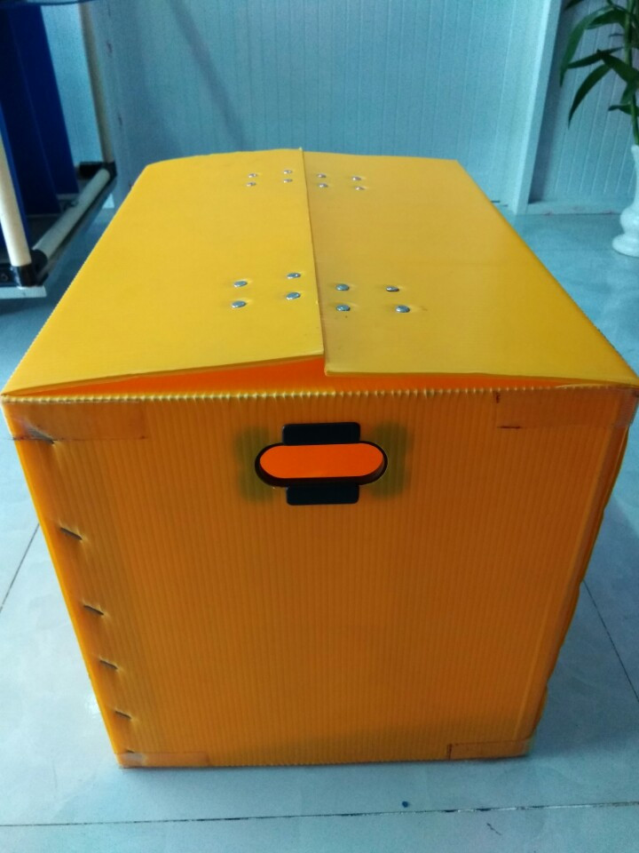 Th&ugraveng nhựa d&aacuteng carton danpla, nhựa c&ocircng nghiệp