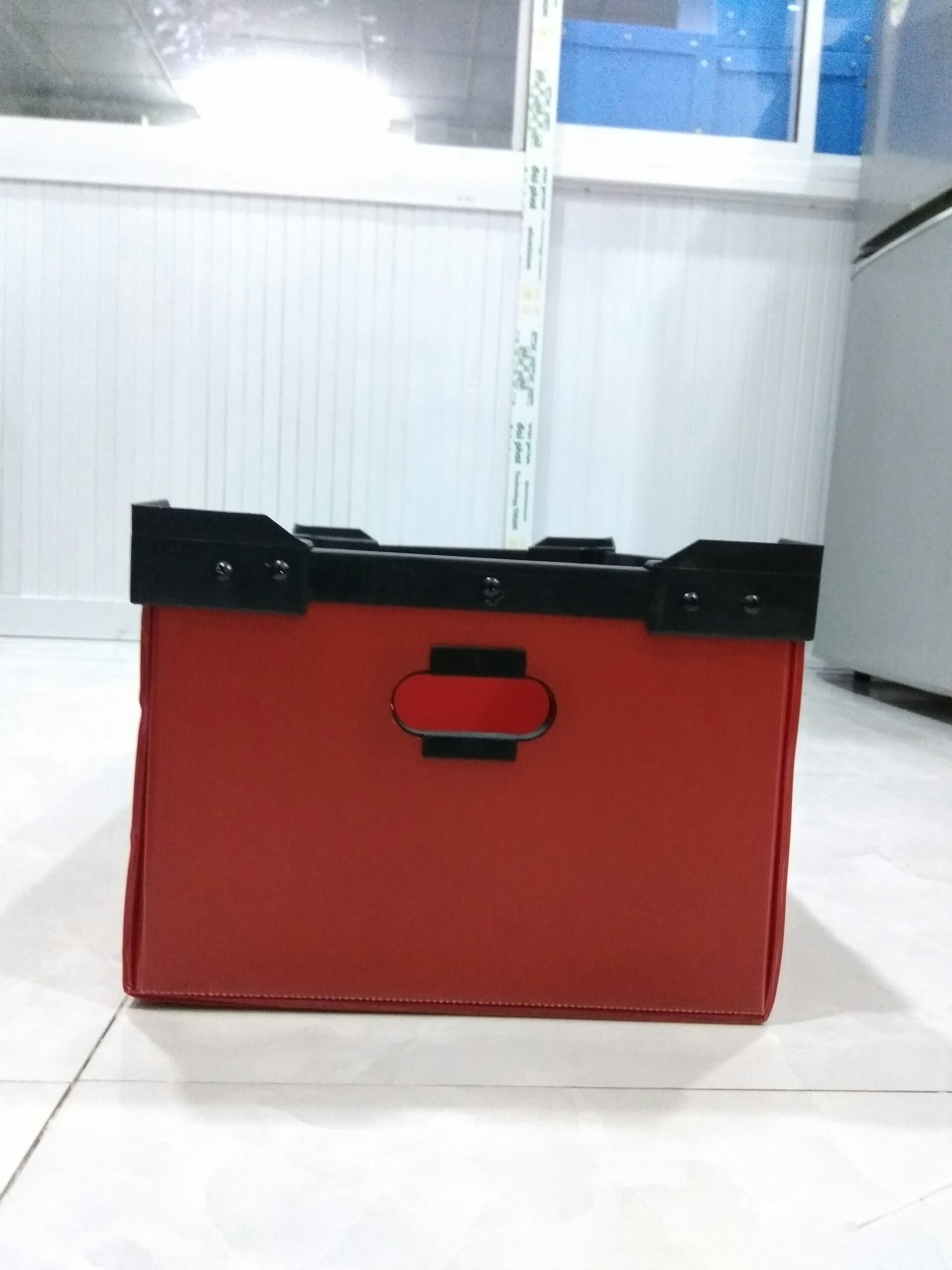 Thùng nhựa Danpla đáy cố định, có nẹp đen