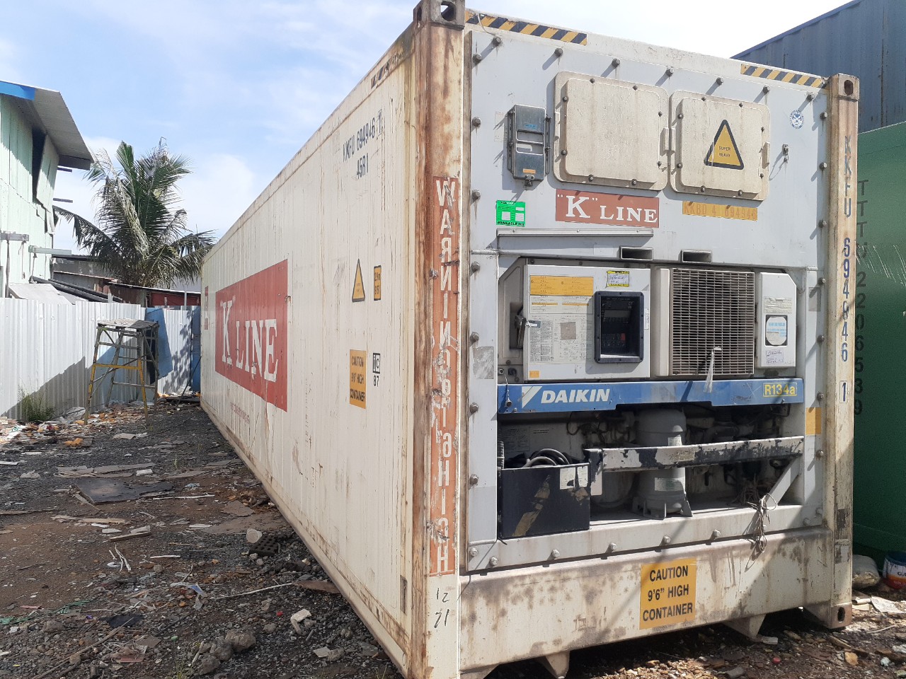 Container lạnh 40feet hãng tàu zim thah lí giá rẻ 