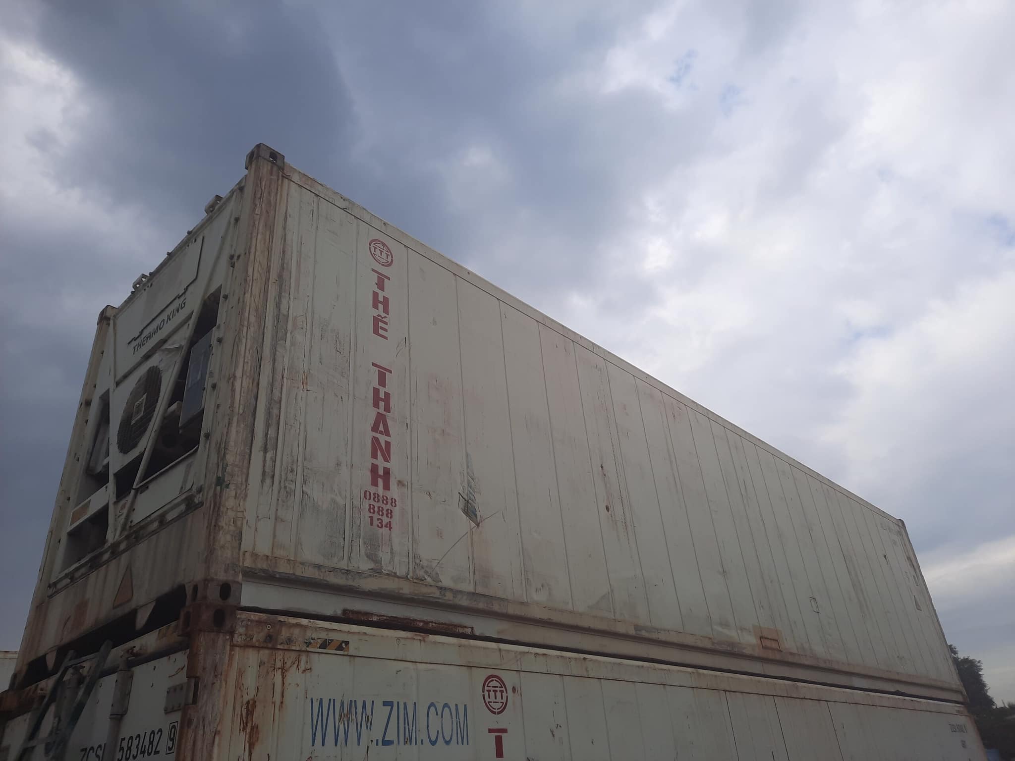 Container lạnh 40feet hãng tàu zim thah lí giá rẻ 