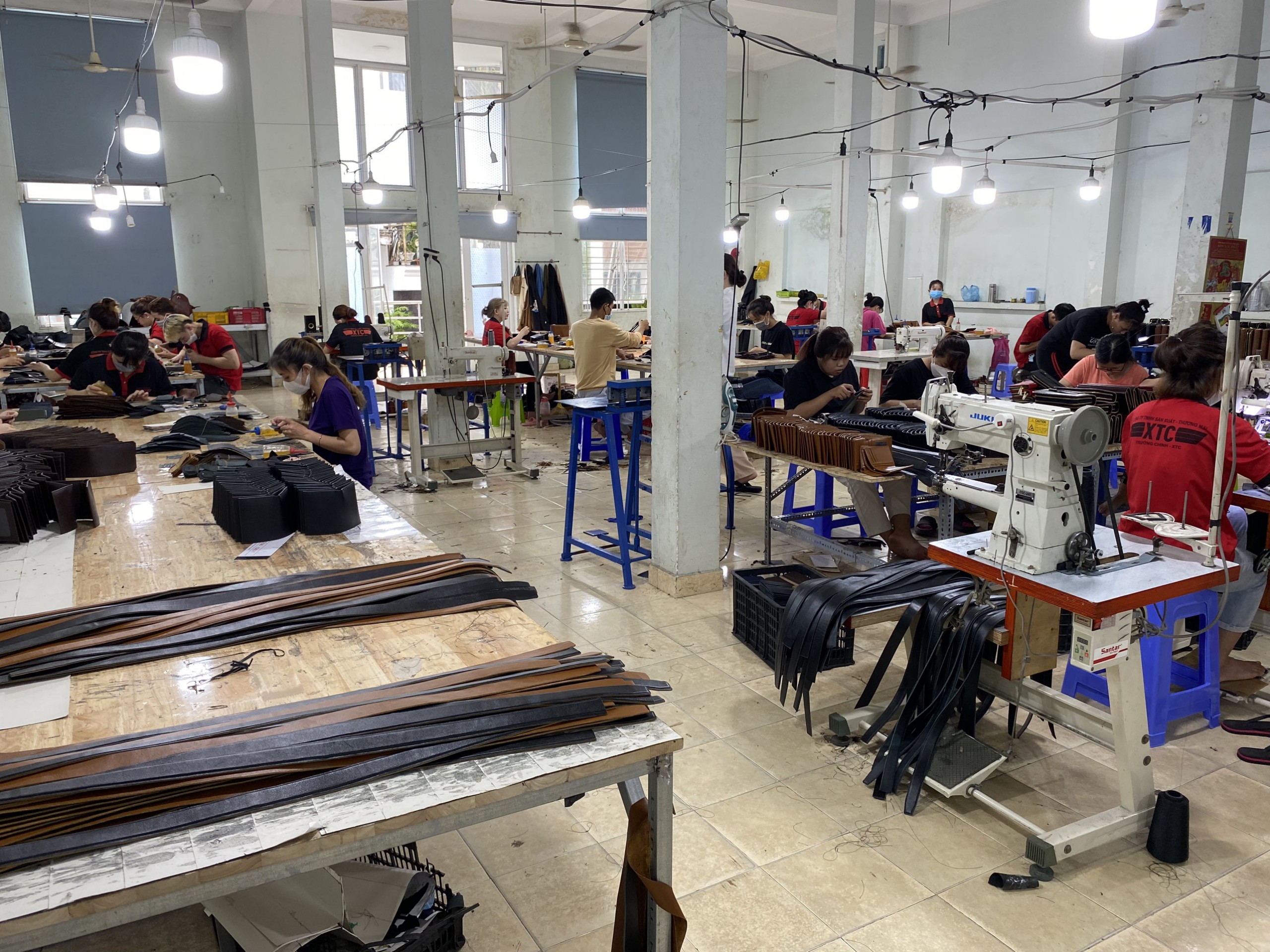 Nhập sỉ đồ da cá sấu ở đâu uy tín, chất lượng