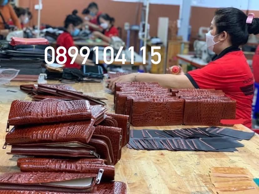 Xưởng chuyên sản xuất ví bóp da c,á s,ấu sỉ từ 220k