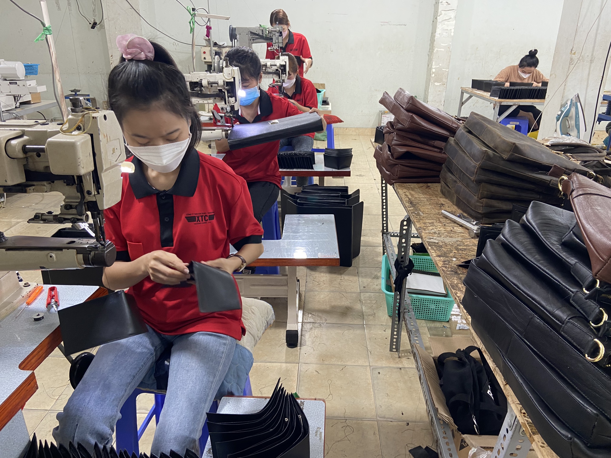 mặt hàng dễ bán 2023, xưởng sỉ phụ kiện bằng da uy tín