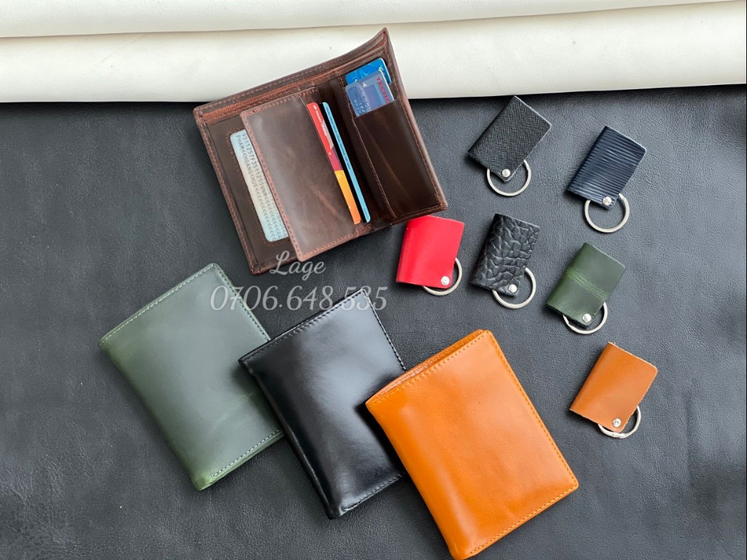 Ví pullup có lá. Chất da cao cấp, dùng trong oto xịn 
