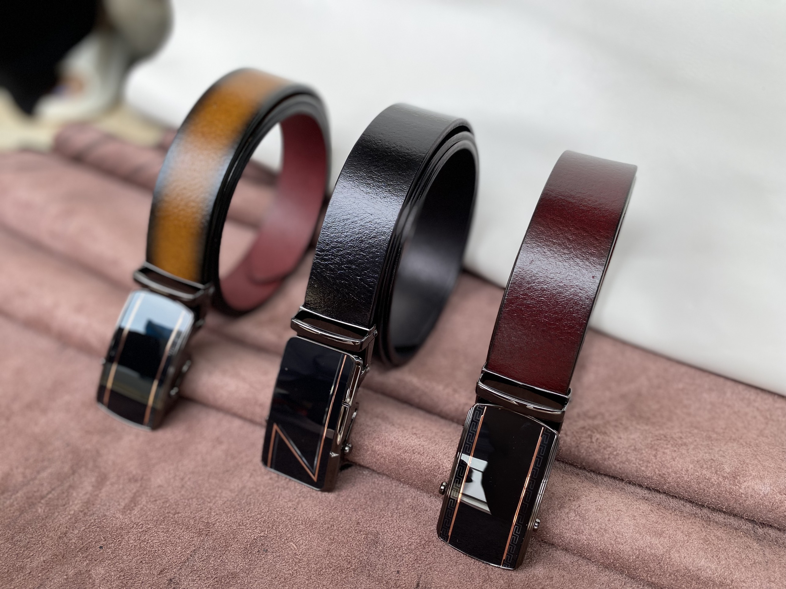 Dây Lưng da bò cháy đầu khoá đồng đúc (bán sỉ)