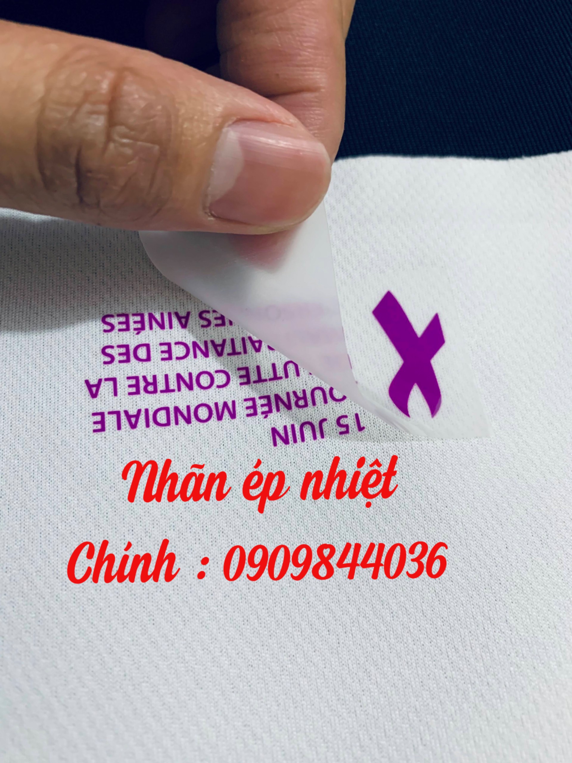 nhãn ép nhiệt quần áo , giày dép, balo túi xách