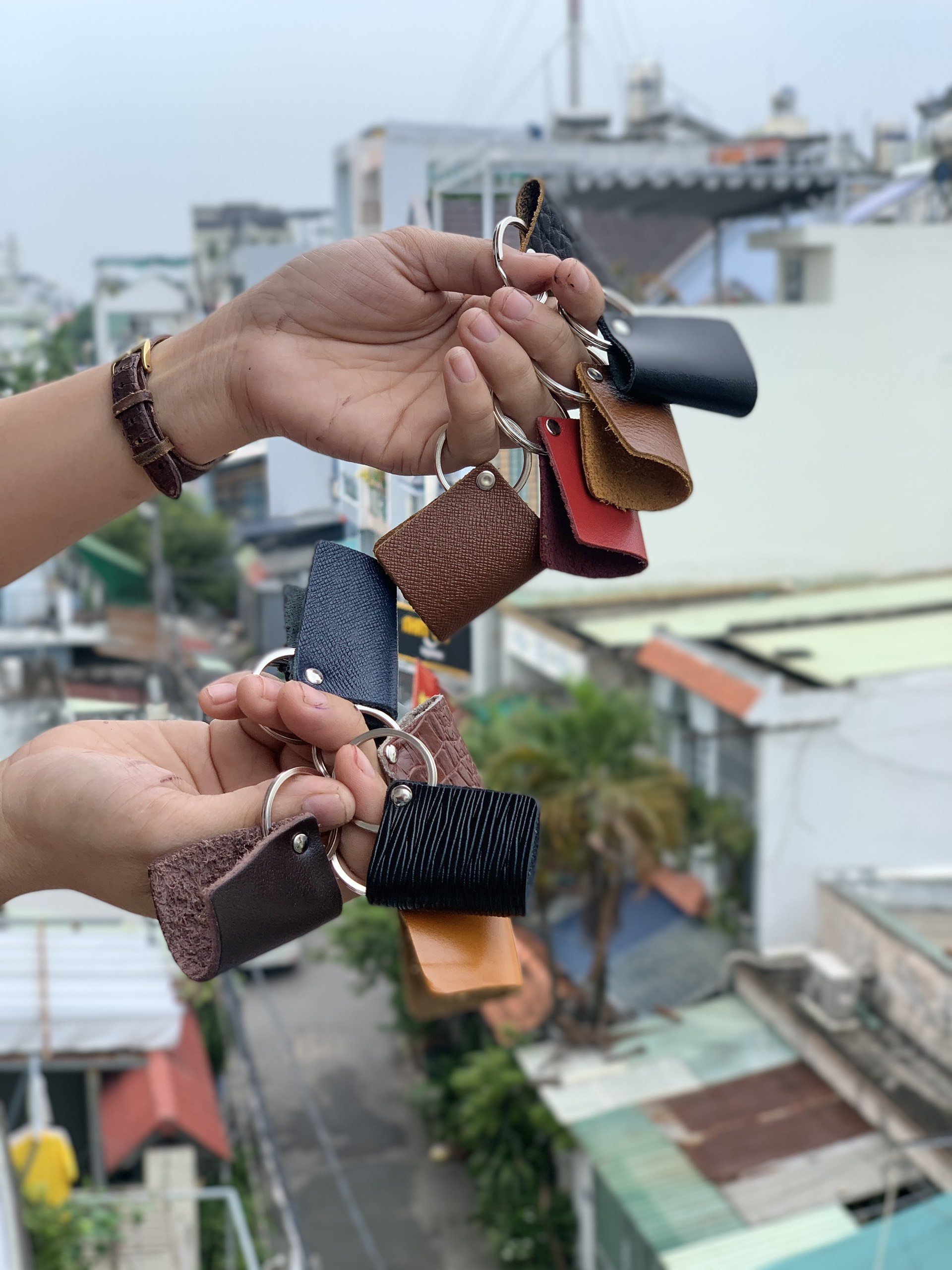 MÓC KHÓA DA BÒ ĐỦ LOẠI DA BÒ,GIÁ TẠI XƯỞNG
