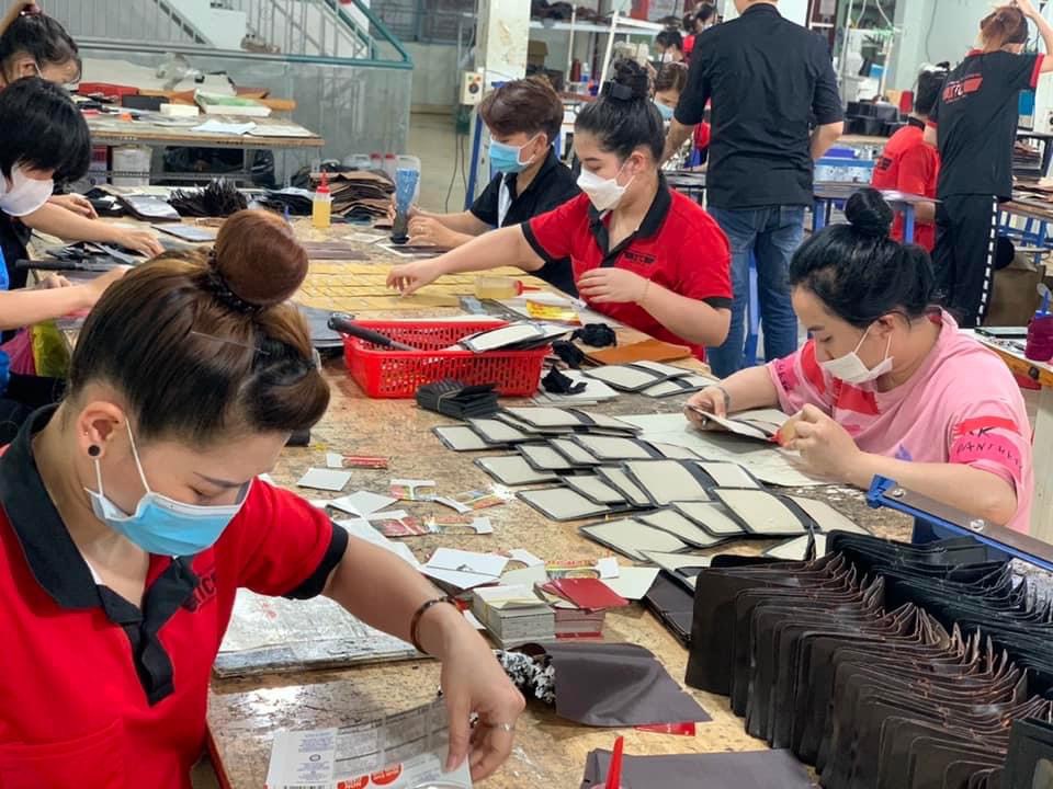 Nhập sỉ vốn thấp không lo tồn hàng tại Xưởng Ví Trường Chinh .,