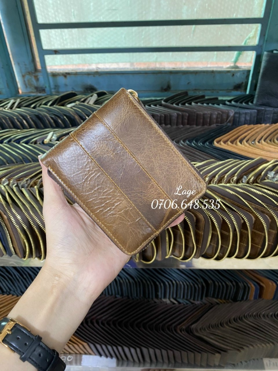 Em lên lô ví mới, ví da hộp sáp wax. Sỉ mầm non