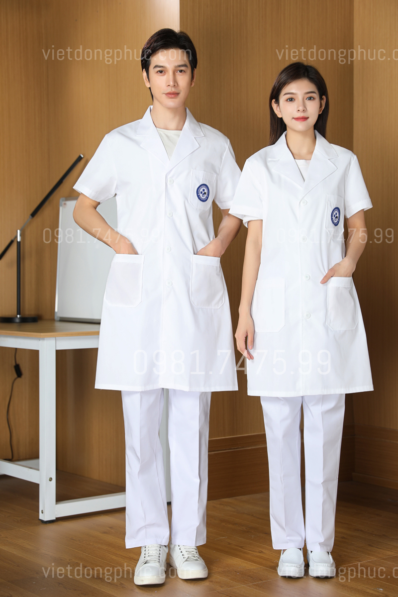 Xưởng may đồng phục bác sĩ chuyên nghiệp theo yêu cầu