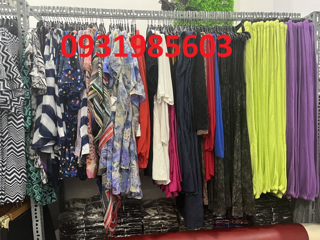 ĐÓNG SỈ ÁO ĐẦM MAXI KIỂU DÂY XUẤT KHẨU DƯ MÙA HÈ, GIÁ RẺ