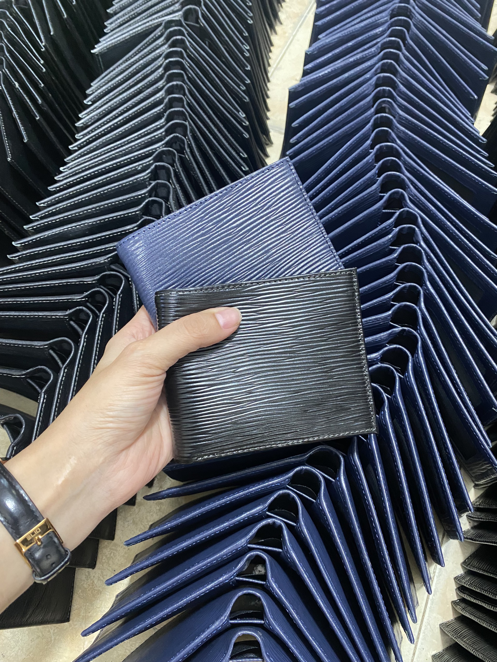 Lên lô ví mini da bò giá xưởng sản xuất sỉ 7x