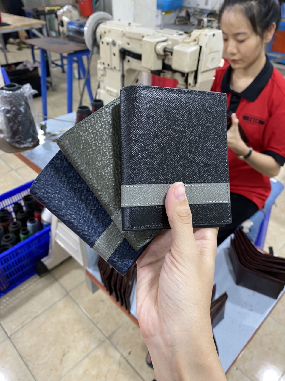 VÍ DA BÒ THẬT GIÁ TẬN XƯỞNG,SẢN XUẤT TRỰC TIẾP