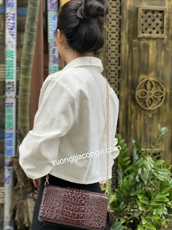 lên lô clutch cá sấu cao cấp có dây đeo giá tận xưởng
