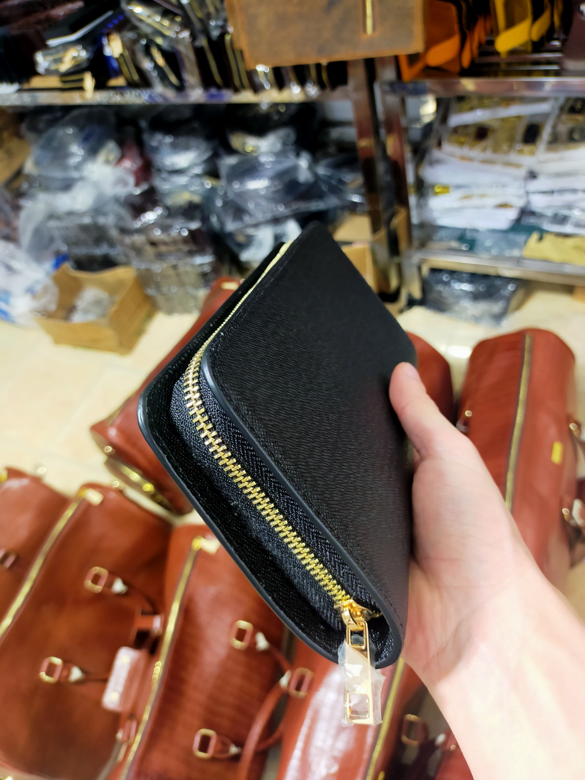 Ví cầm tay clutch 1 khóa da bò Taiga cao cấp