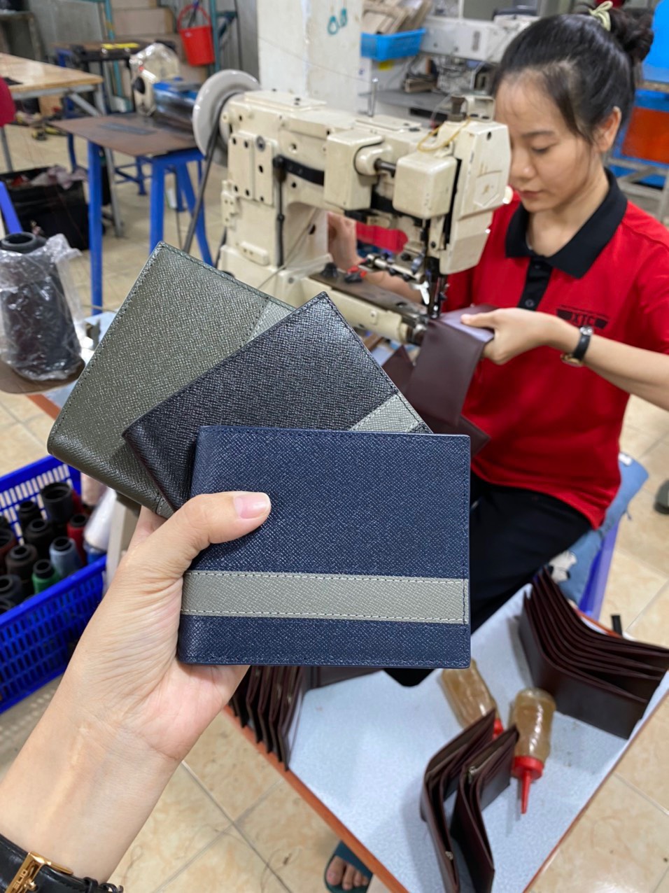 TUYỂN SỈ VÀ NHÀ PHÂN PHỐI CÁC MẶT HÀNG ĐỒ DA THẬT TRÊN TOÀN QUỐC