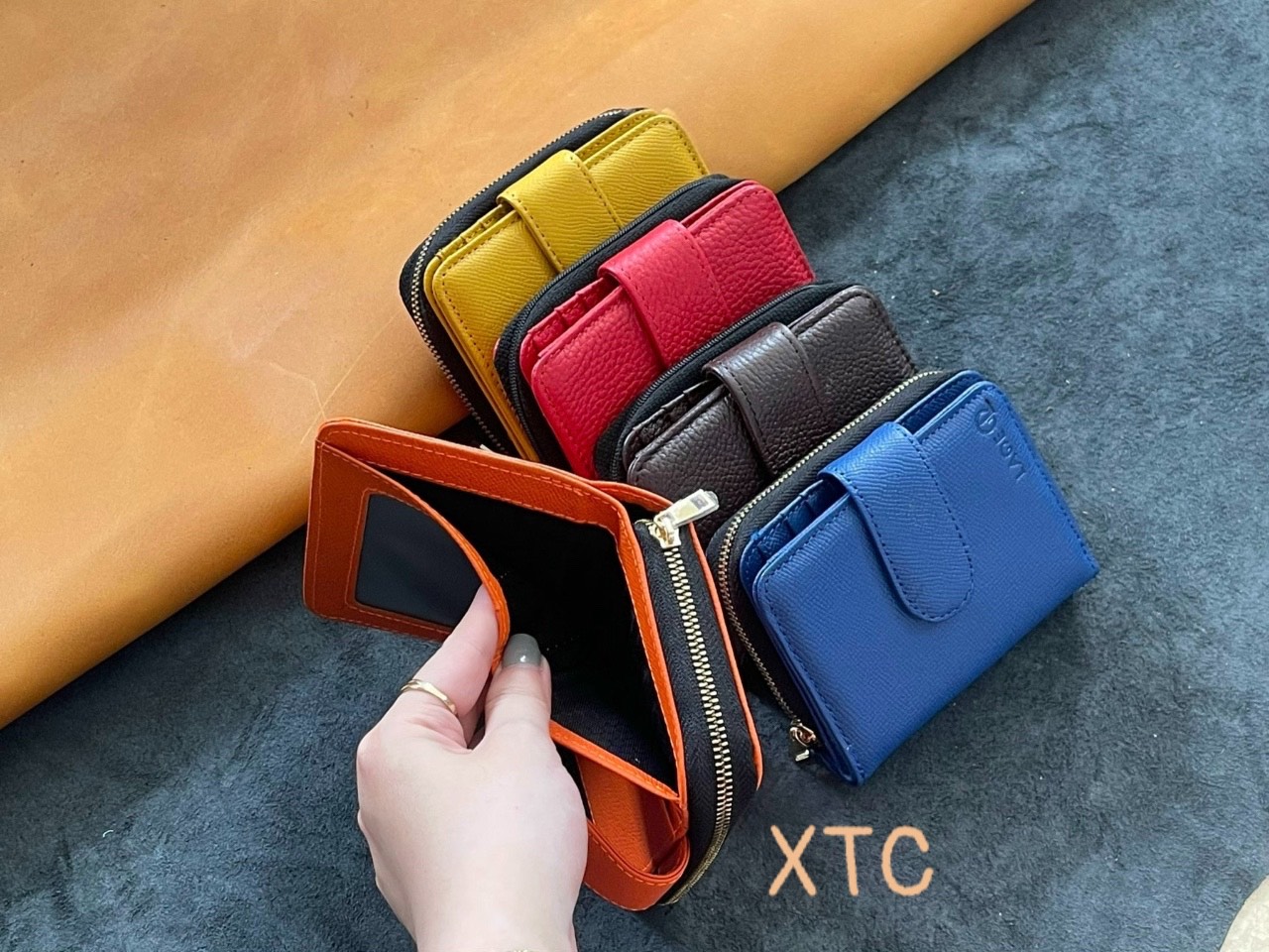 Xưởng sản xuất đồ da XTC - Ví hộp nữ da bò