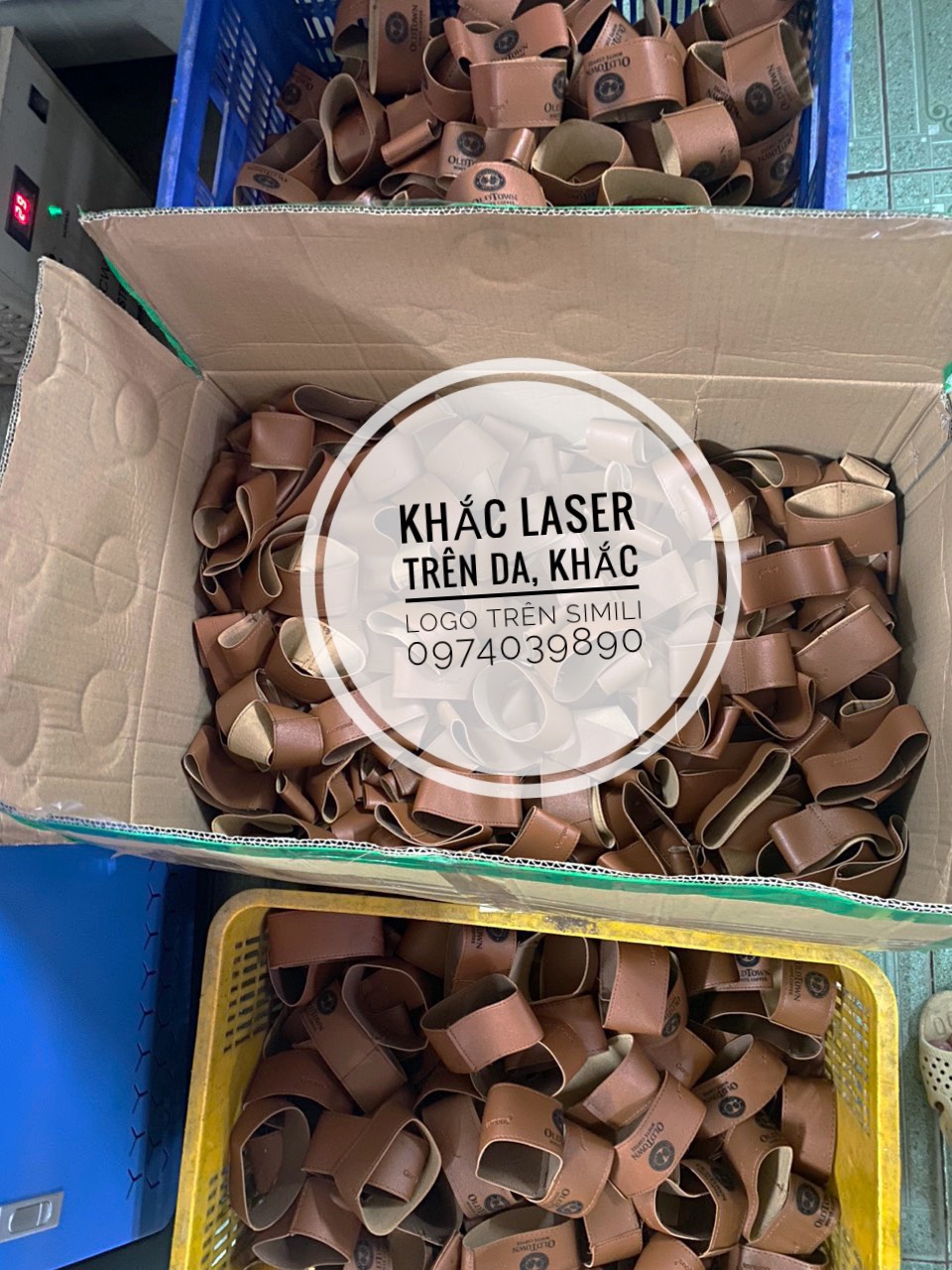 Nhận khắc SIMILI, khắc logo trên túi xách, khắc laser BALO trên da