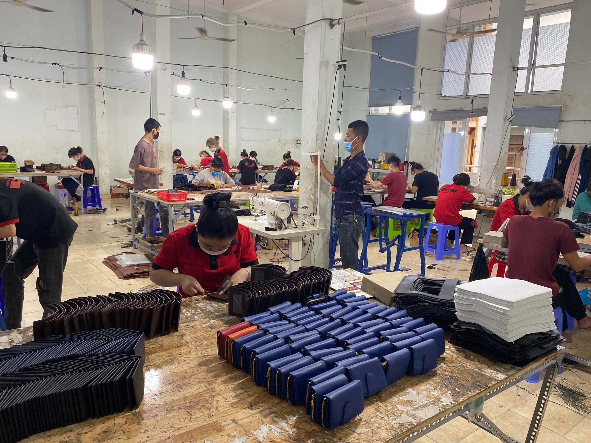 Cần tuyển đối tác kinh doanh mặt hàng ví, bóp về da bò