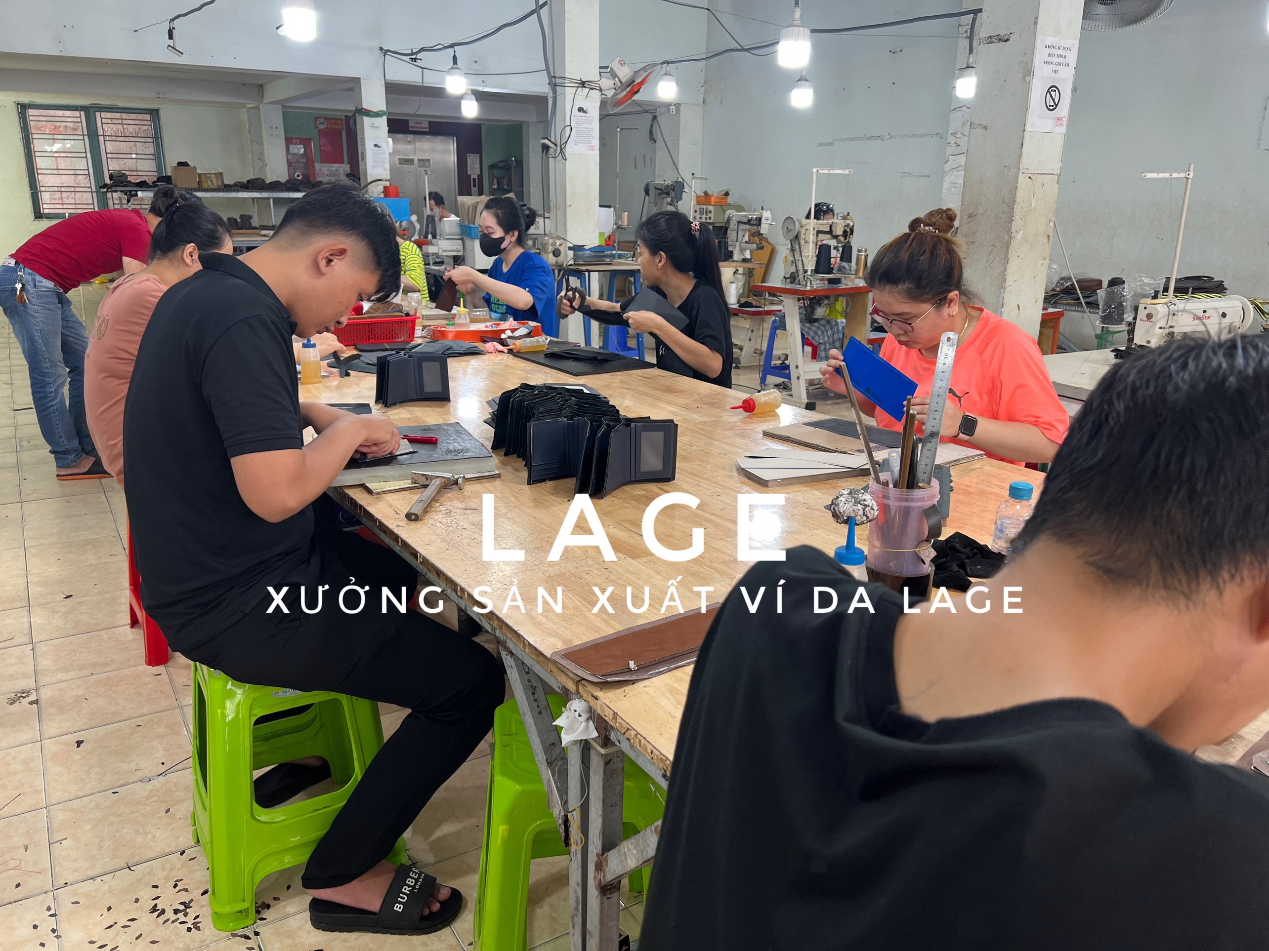 Tìm nguồn hàng bán tết - xưởng sản xuất ví, thắt lưng đồ da Lage