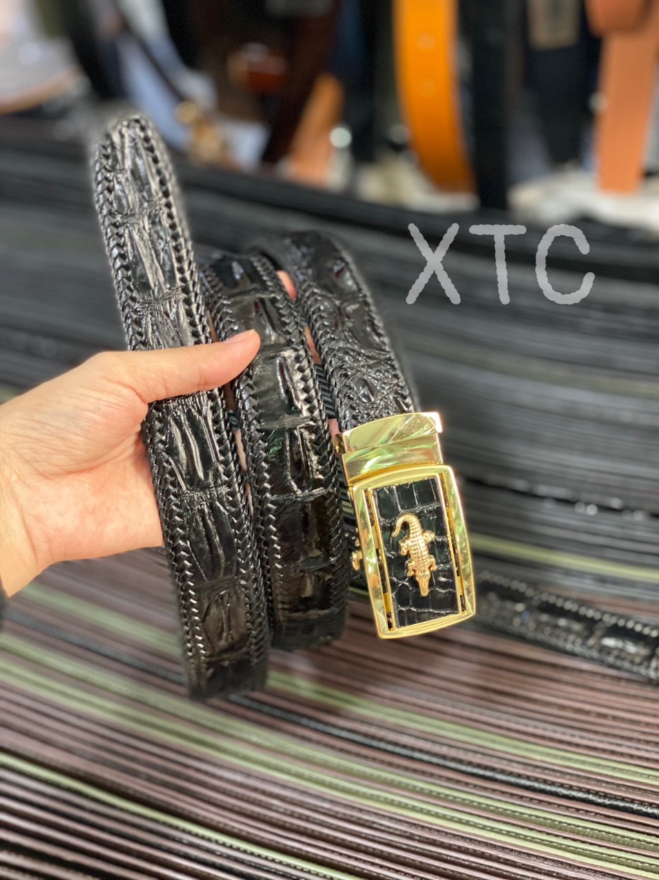Hàng tận xưởng - Sản phẩm làm từ da bò, da cá sấu thật 100% .
