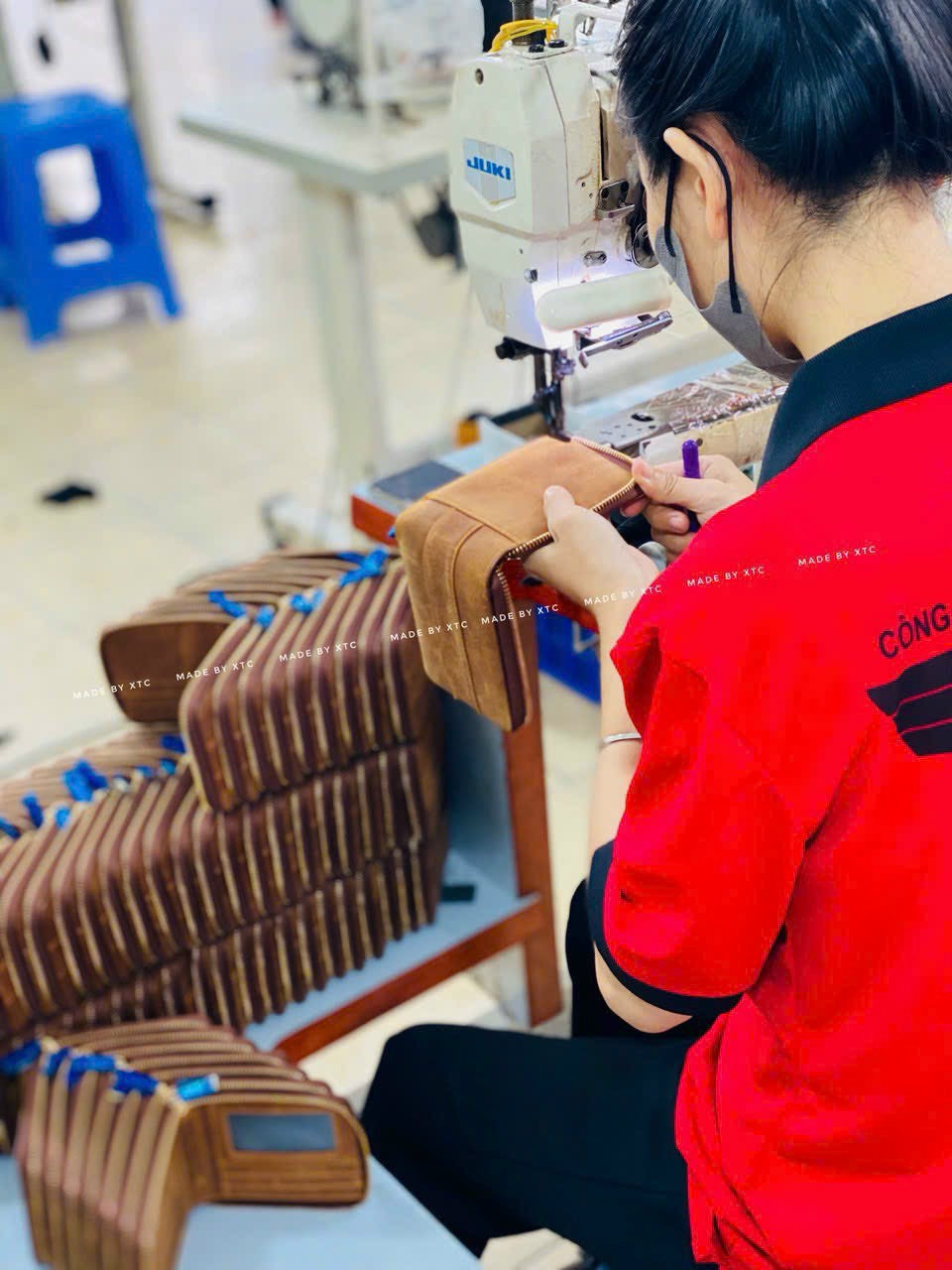 Xưởng sản xuất chuyên sỉ các sản phẩm về da bò, da cá sấu .