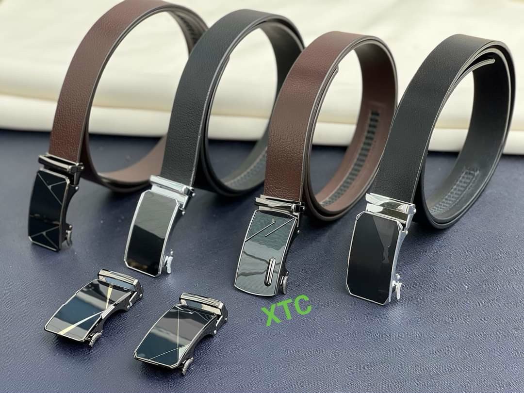 Xưởng sản xuất chuyên sỉ các sản phẩm về da bò, da cá sấu .