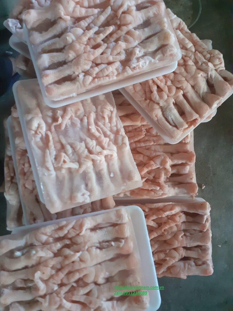 Chân gà rút xương chế biến nhanh cho quán ăn