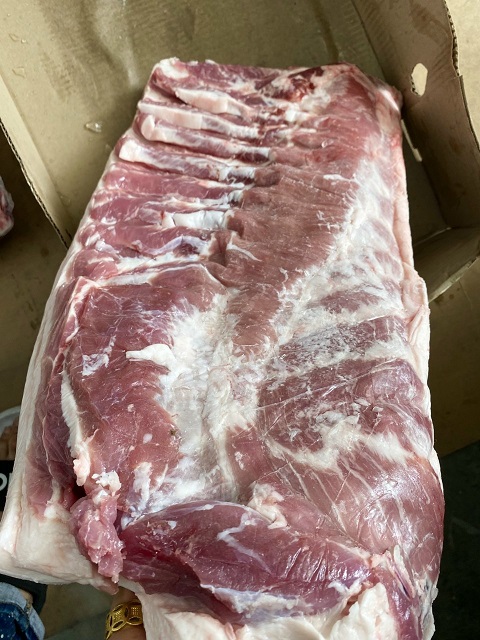 Cần bán buôn bán lẻ thịt heo, thịt ba chỉ heo, ba rọi đông lạnh