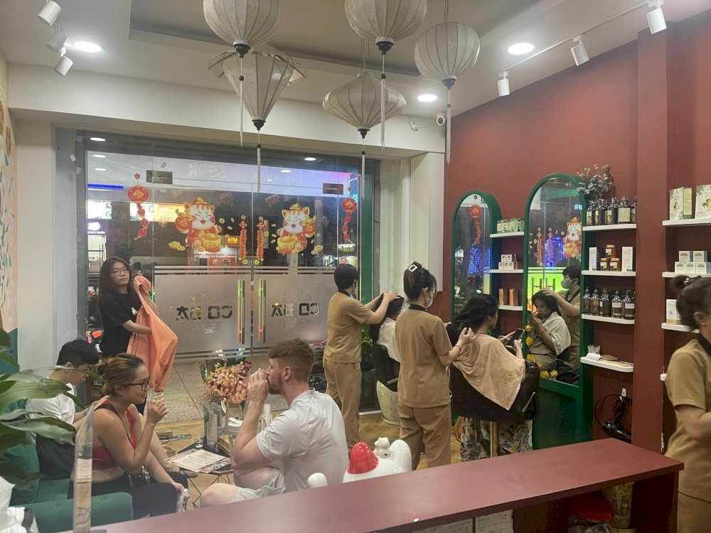 Tuyển Kỹ Thuật Viên - Lễ Tân làm tại Spa Cô Ba Quận 4